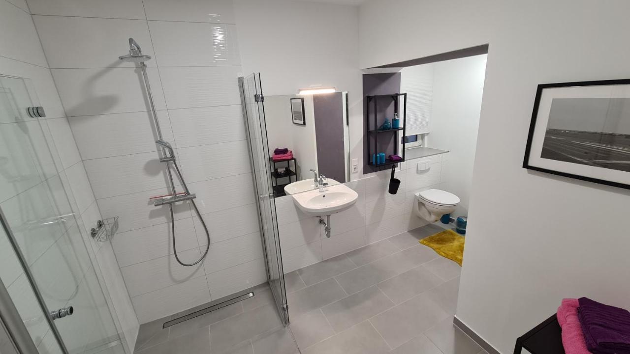 Appartement Lavendel, Ferienwohnung Mit Eigenem Eingang Wie Ein Kleines Haus Bad Salzuflen Exterior photo