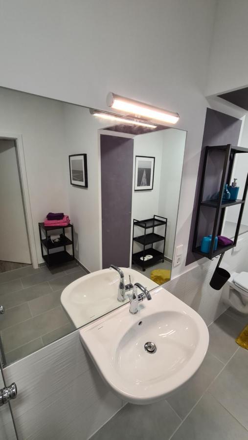 Appartement Lavendel, Ferienwohnung Mit Eigenem Eingang Wie Ein Kleines Haus Bad Salzuflen Exterior photo