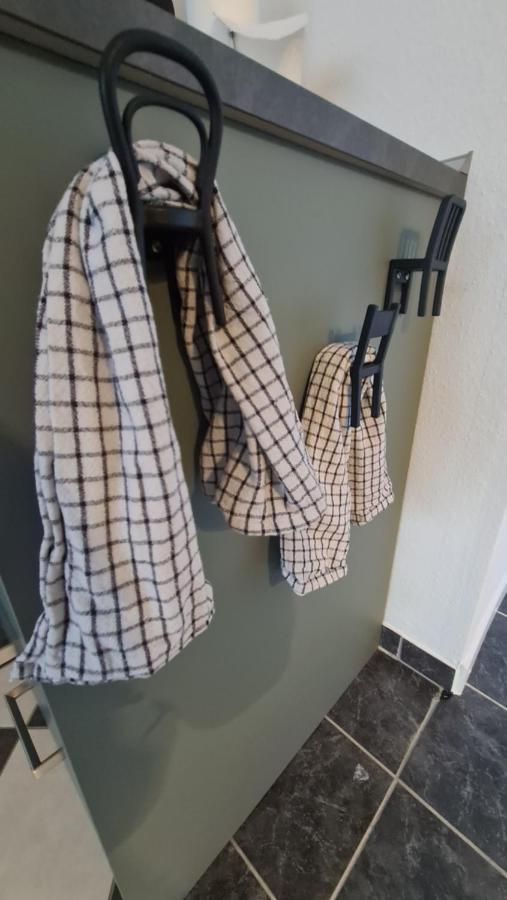 Appartement Lavendel, Ferienwohnung Mit Eigenem Eingang Wie Ein Kleines Haus Bad Salzuflen Exterior photo