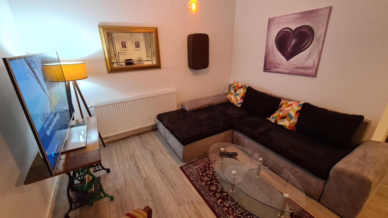 Appartement Lavendel, Ferienwohnung Mit Eigenem Eingang Wie Ein Kleines Haus Bad Salzuflen Exterior photo