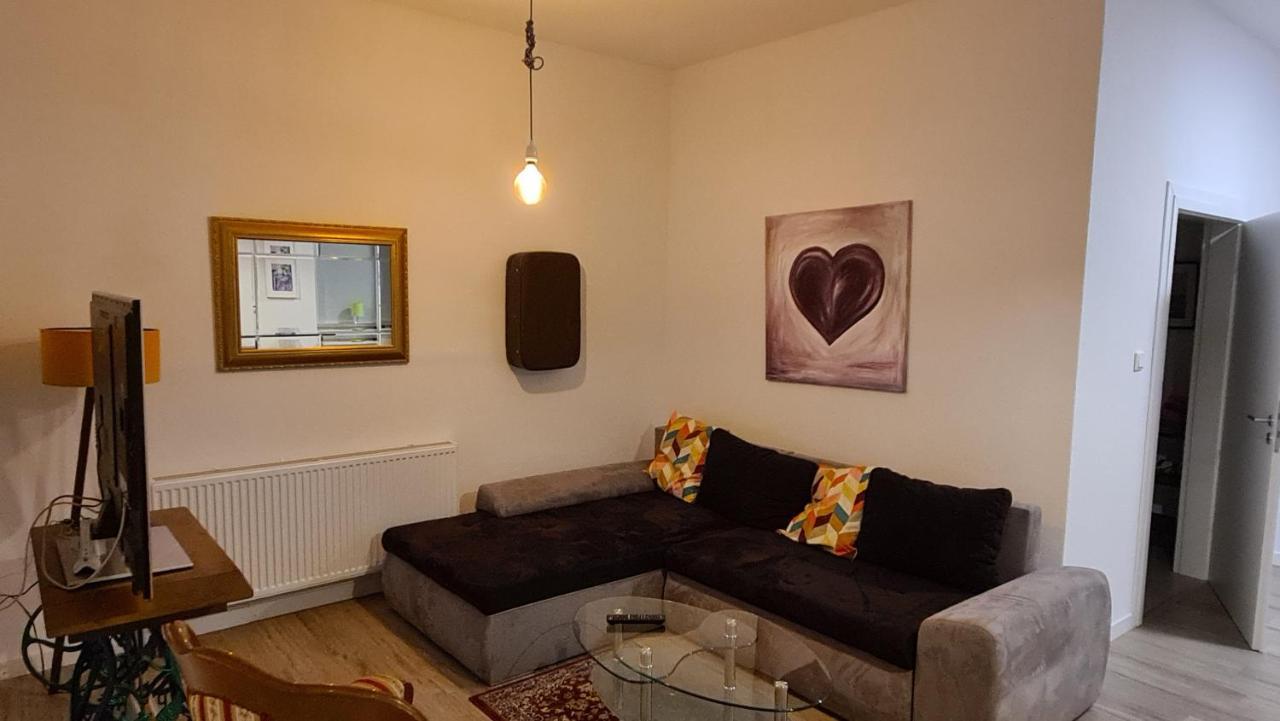 Appartement Lavendel, Ferienwohnung Mit Eigenem Eingang Wie Ein Kleines Haus Bad Salzuflen Exterior photo